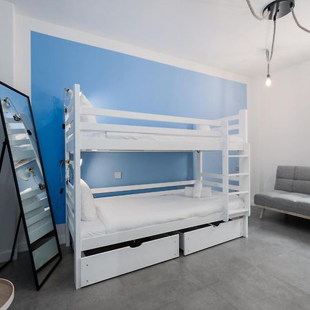 Luxurious Apartment With Sea Views Blue Suites B2-103 Манилва Экстерьер фото