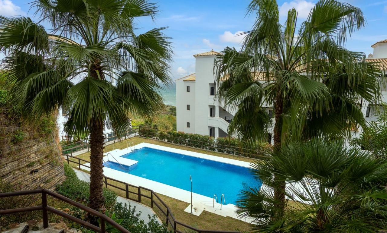 Luxurious Apartment With Sea Views Blue Suites B2-103 Манилва Экстерьер фото