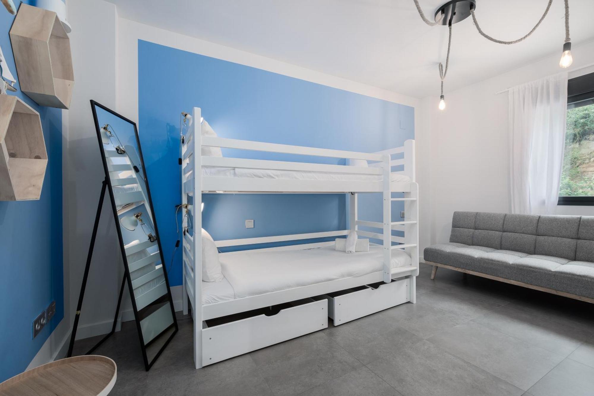 Luxurious Apartment With Sea Views Blue Suites B2-103 Манилва Экстерьер фото